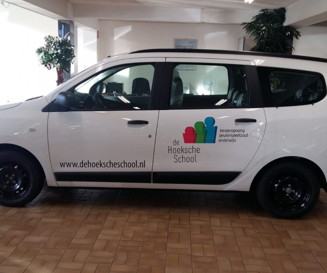 Voorbeeld van Dacia-belettering uit het portfolio van Autobelettering.nl