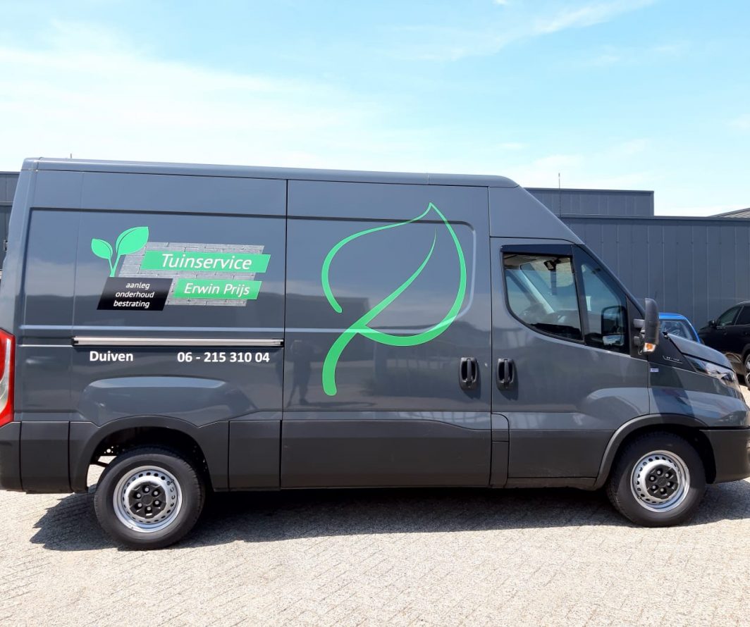 Voorbeeld van Iveco-belettering uit het portfolio van Autobelettering.nl