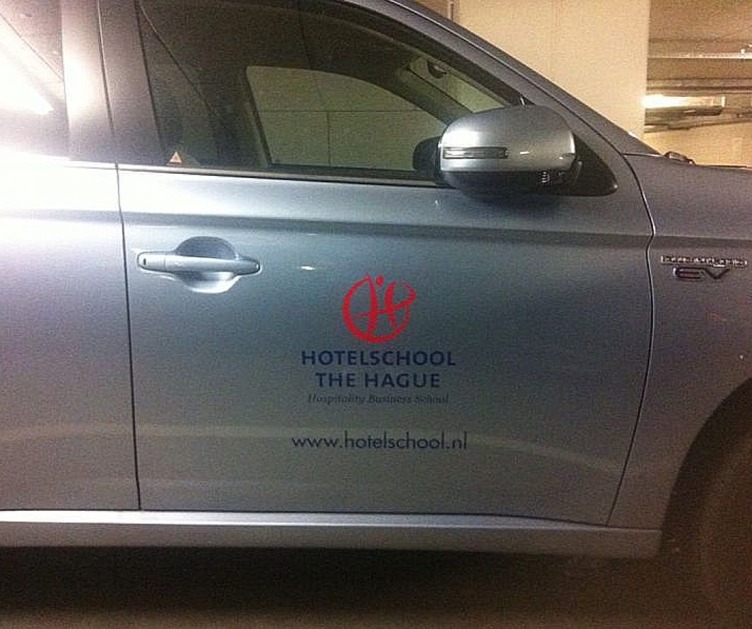 Voorbeeld 3 uit het Mitsubishi-portfolio van Autobelettering.nl
