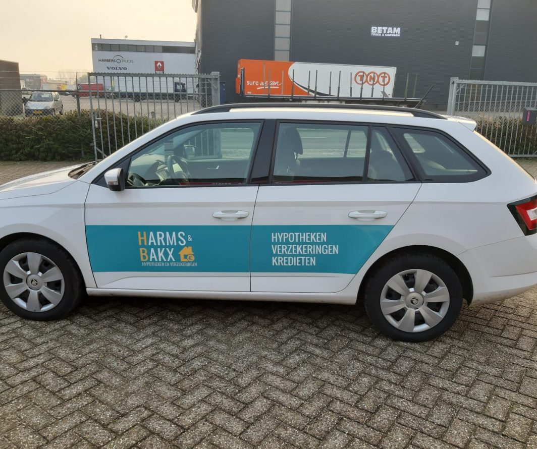 Voorbeeld van Skoda-belettering uit het portfolio van Autobelettering.nl