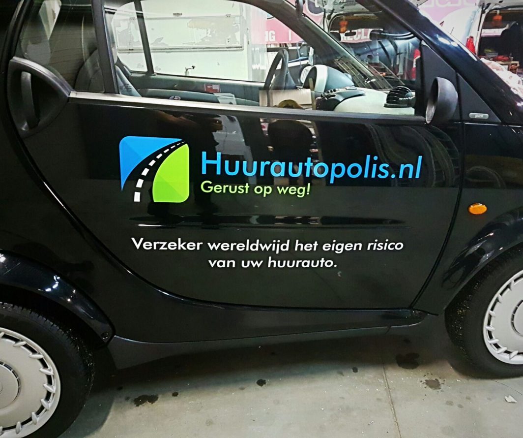 Voorbeeld van Smart-belettering uit het portfolio van Autobelettering.nl