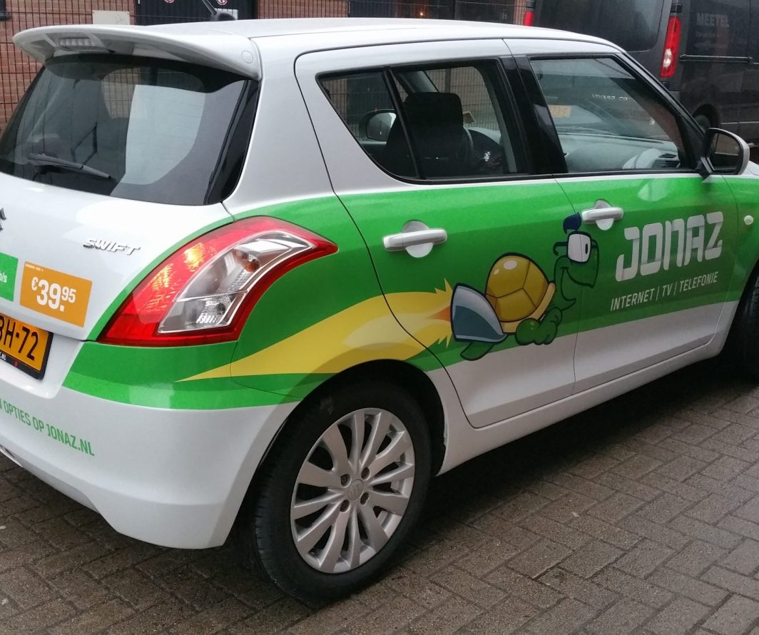 Voorbeeld van Suzuki-belettering uit het portfolio van Autobelettering.nl
