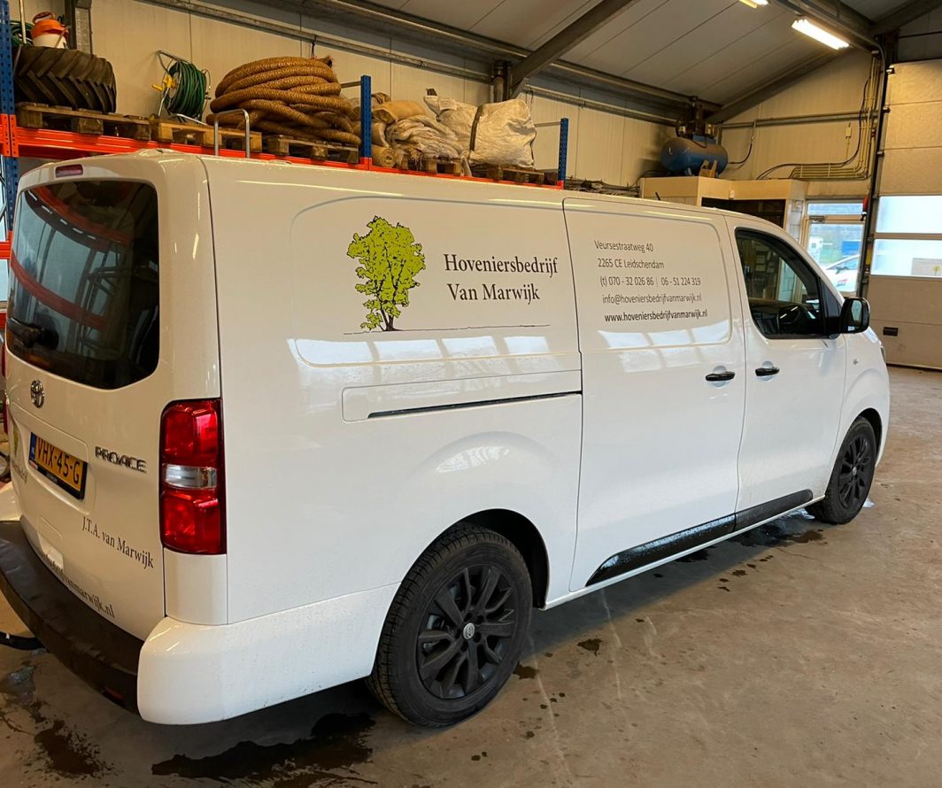 Voorbeeld van Toyota-belettering uit het portfolio van Autobelettering.nl