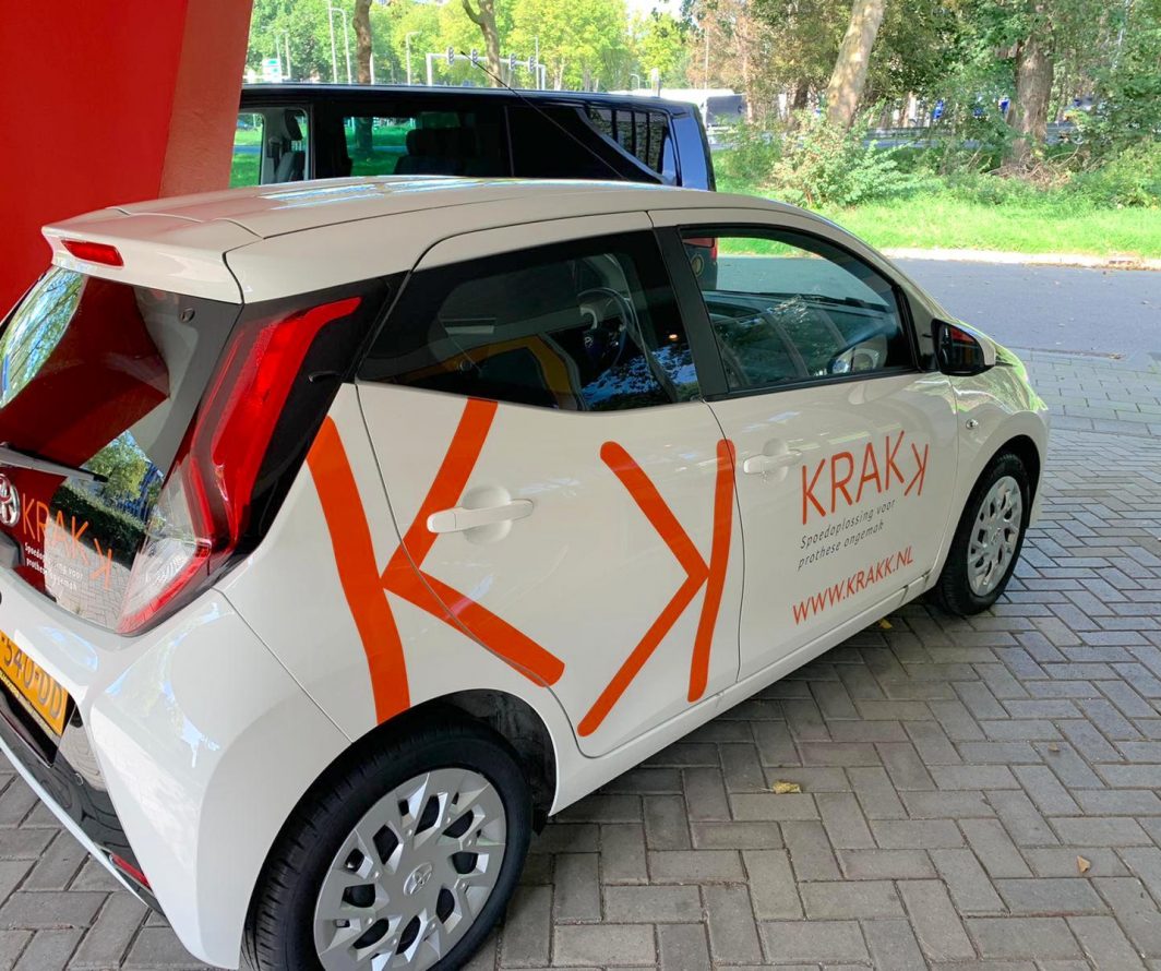 Voorbeeld van Toyota-belettering uit het portfolio van Autobelettering.nl