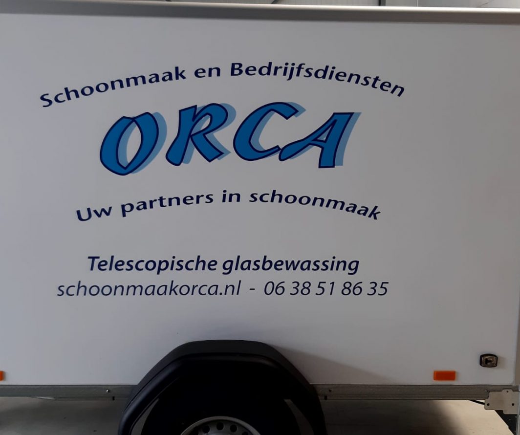 Beletterde aanhanger: Orca